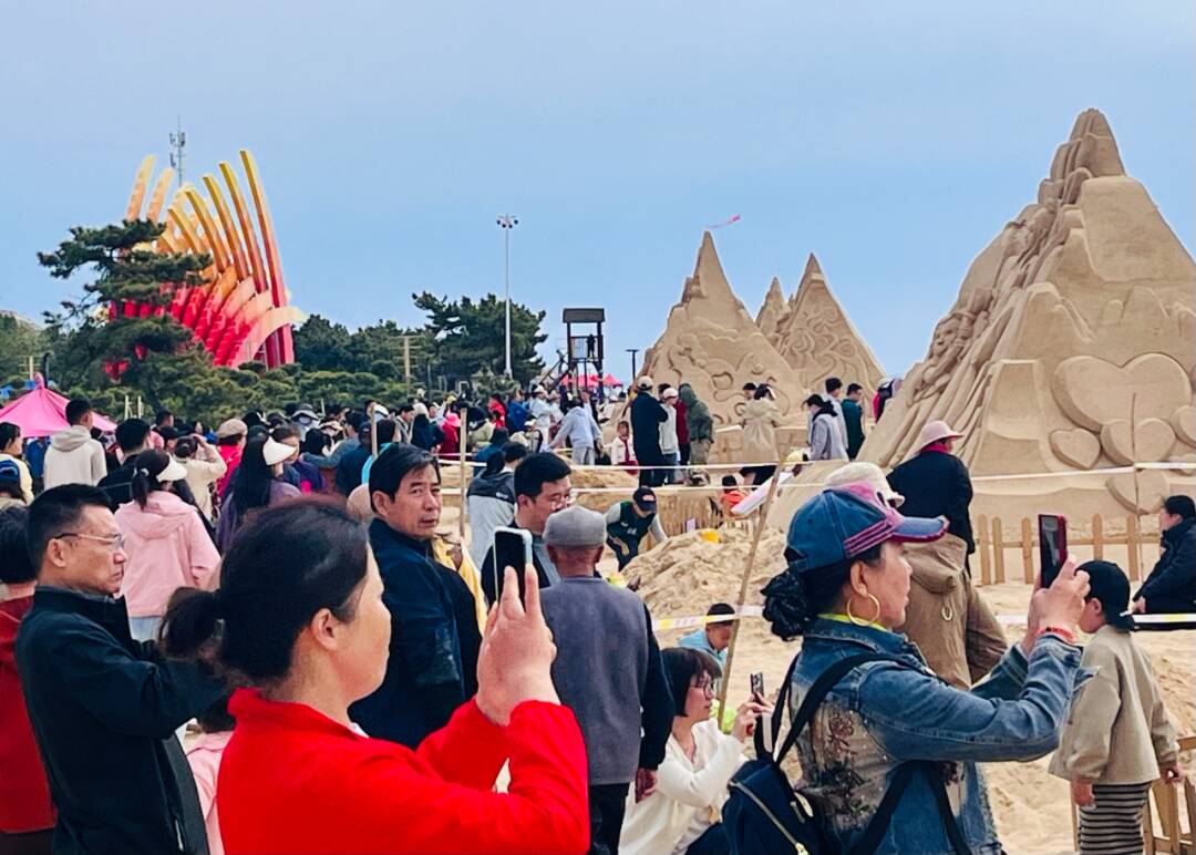 特色海滩沙雕运动节，艺术与运动的奇幻融合的简单介绍