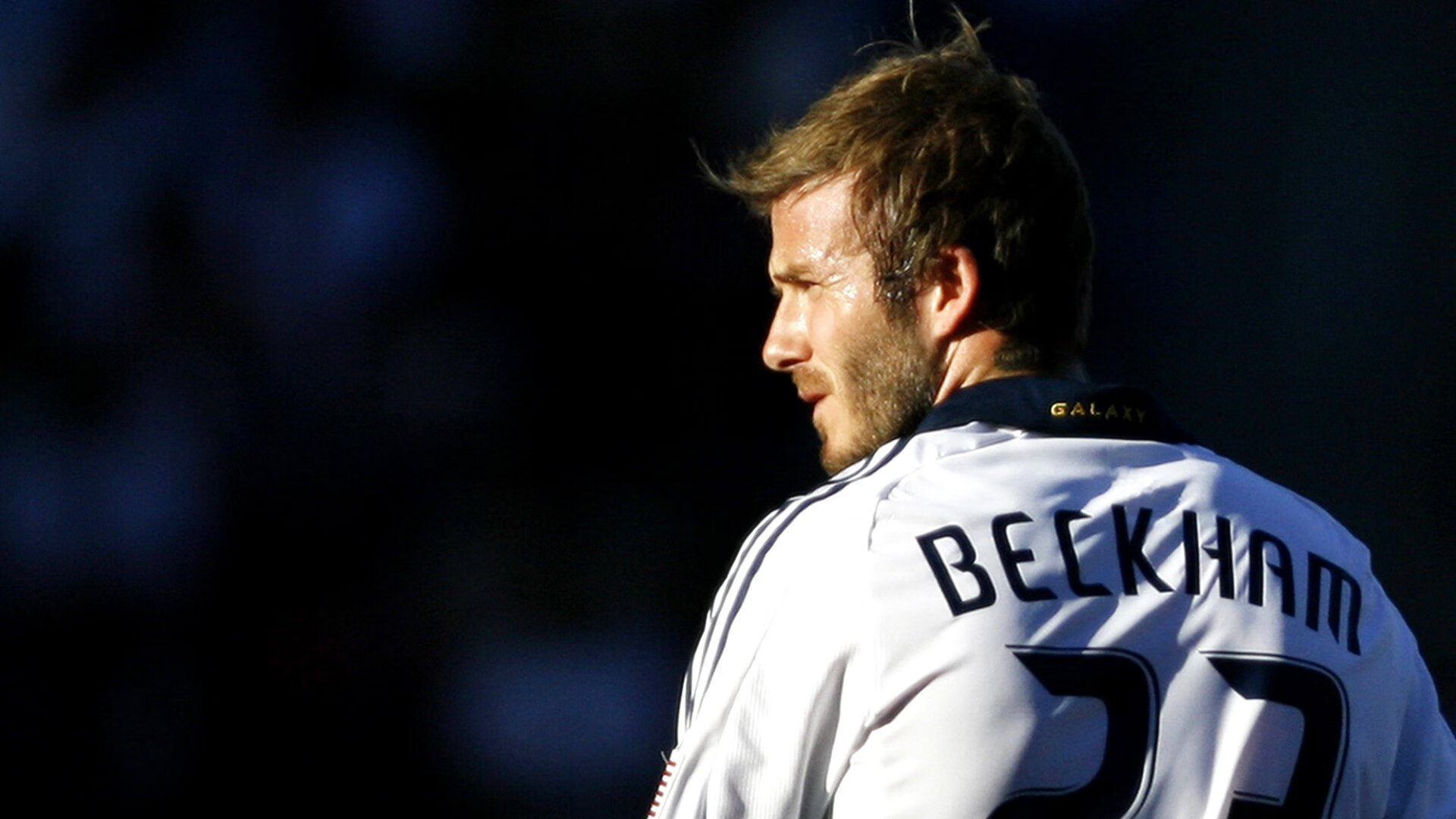 英超青训营虚拟现实技术强化战术认知训练，英超青训球员定义